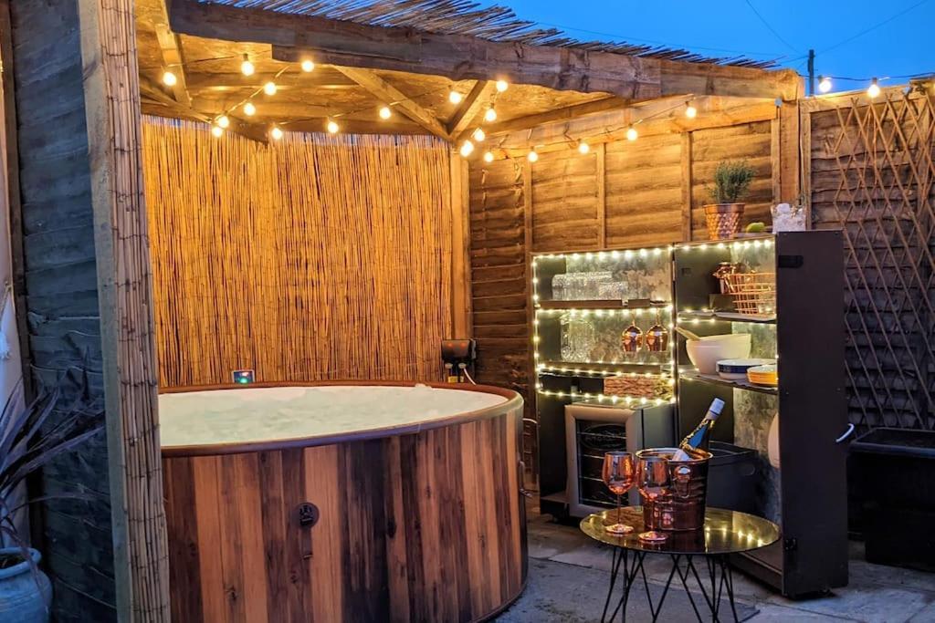 Baker'S Cottage, Urban Spa And Garden Bar Evesham Exterior photo